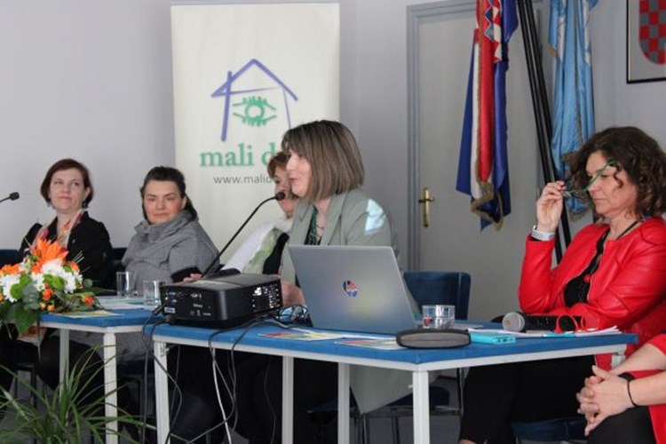 /novosti/prirucnik.nasl.JPG